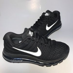 NIKE AIR MAX Women’s sz8